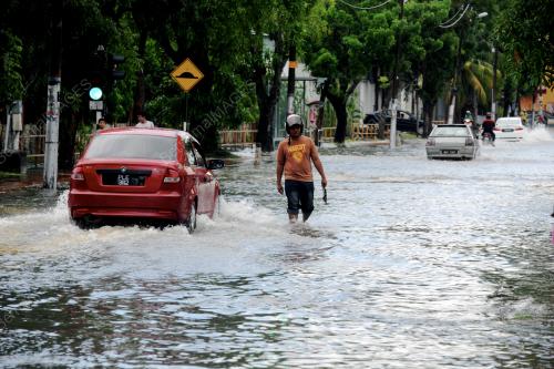 PG10_13052017_JALAN_BANJIR