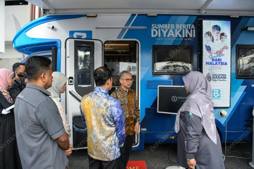 DATUK FAHMI FADZIL