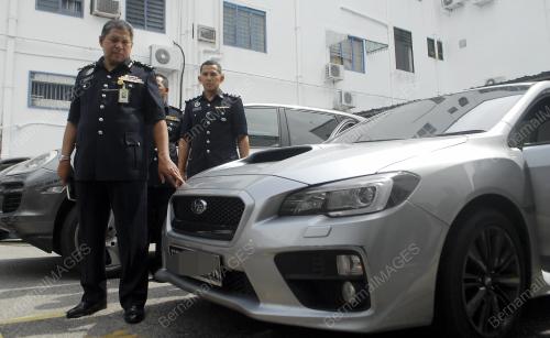 PG10_16122015_KERETA_CUR