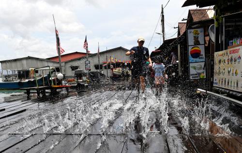 OMBAK DI JETI CHEW