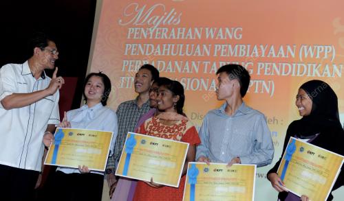 PG10_19052012_PELAJAR