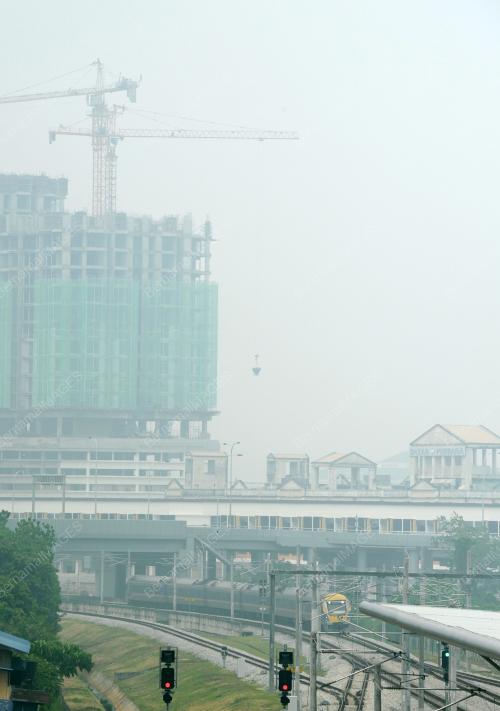 PG10_20102015_KABUR_KERETAPI