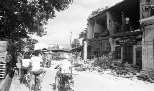 PG10_22062015_RUMAH_RUNTUH