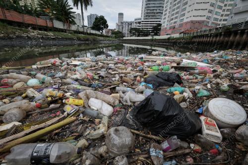 SAMPAH SUNGAI PINANG