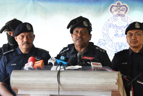 DATUK HUSSEIN OMAR KHAN