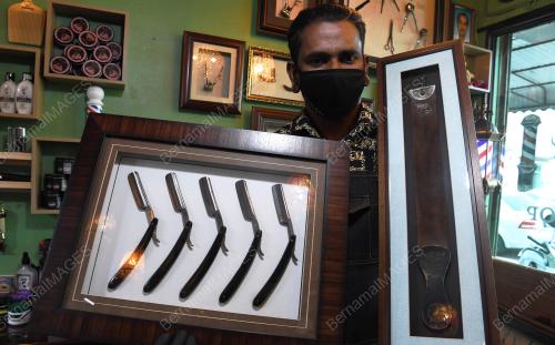 KEDAI GUNTING RAMBUT