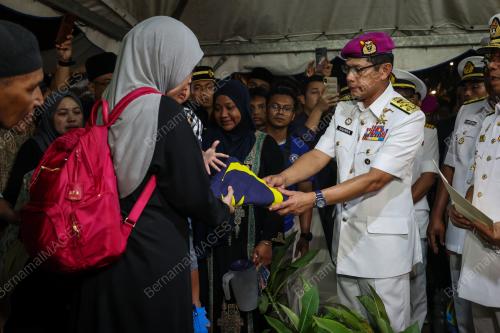 ALLAHYARHAM KOMANDER MUHAMMAD FIRDAUS RAMLI