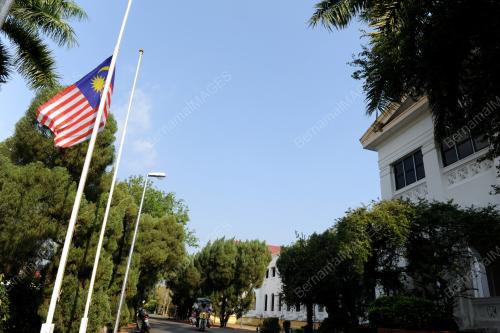 PG10_25032014_BENDERA_KAPTEN