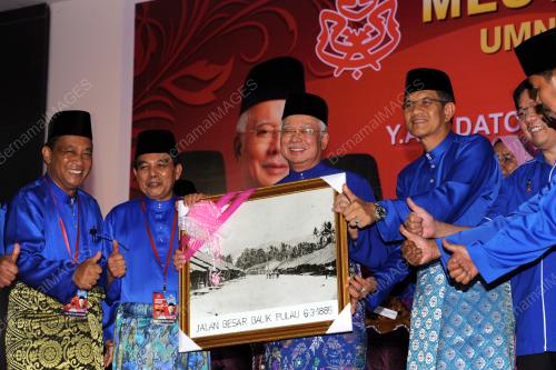 PG10_26082017_MESYUARAT_UMNO