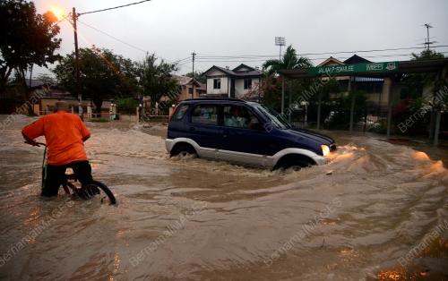 PG10_29102016_JALAN_BANJIR