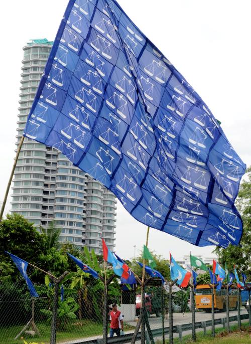 PG11_02042013_BENDERA_BN