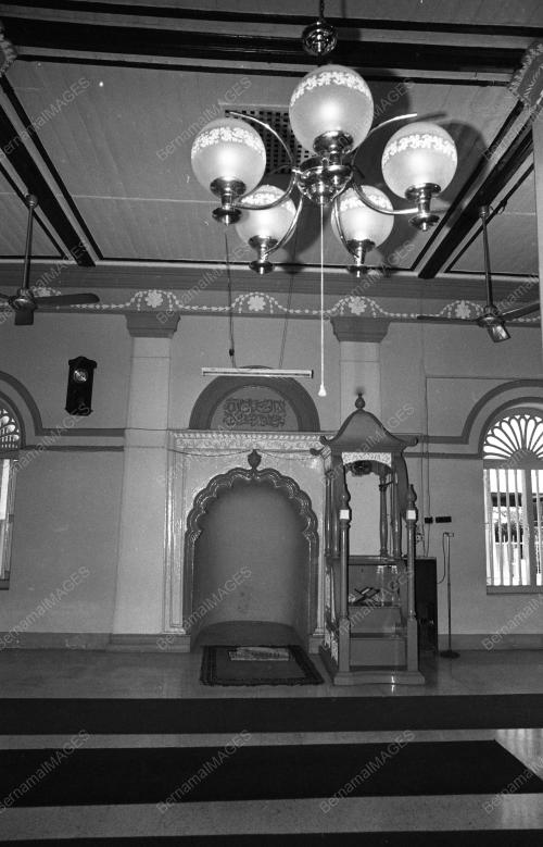 PG11_03082015_MASJID_TUA