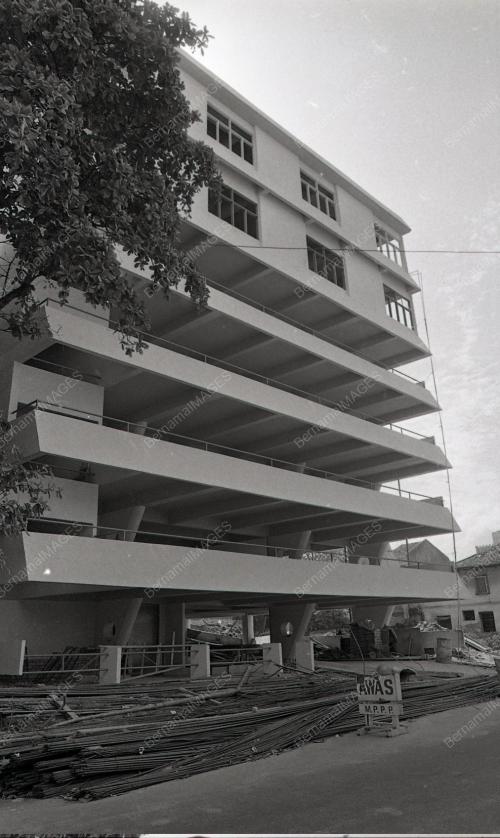 KOMPLEKS TUN RAZAK