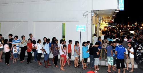 PG11_08082012_ORANG_RAMAI