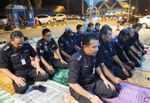 PG11_09072015_ANGGOTA_POLIS