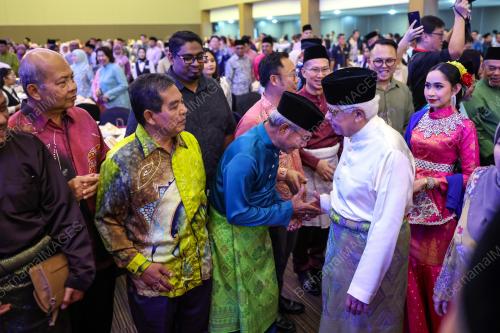 TUN AHMAD FUZI ABDUL RAZAK