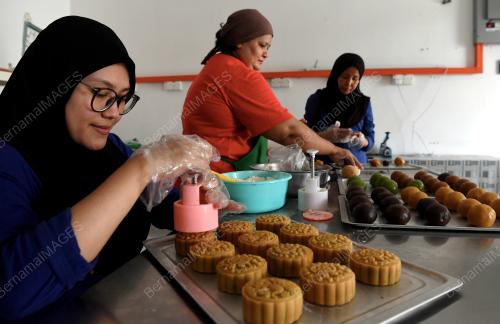 PG11_12092019_KUIH_BULAN_BN201909120807