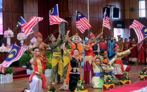 PG11_16092017_PERSEMBAHAN