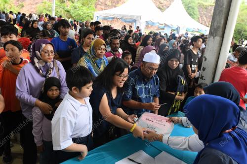 DATUK SERI DR WAN AZIZAH WAN ISMAIL
