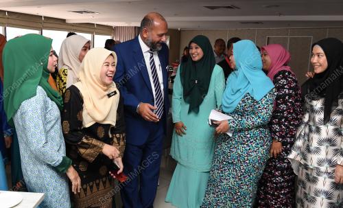 PG11_18022019_MENTERI_MESRA_BN201902150665