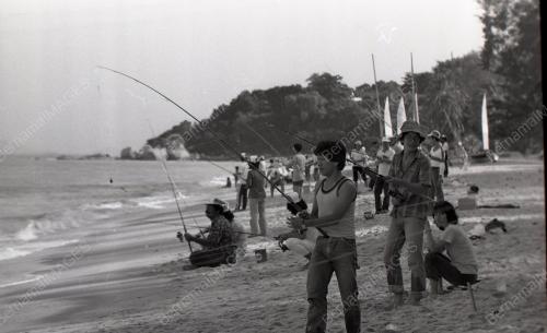 DISEMBER 1982