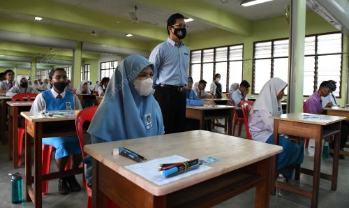 PELAJAR SPM