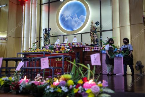 PERSIAPAN HARI WESAK