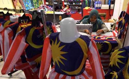 PG11_22082018_JAHIT_BAJU