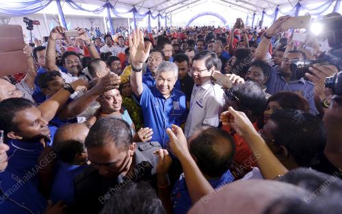 PG11_23042015_PUSAT_BN