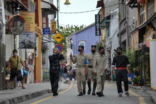 POLIS_SERAGAM LAMA