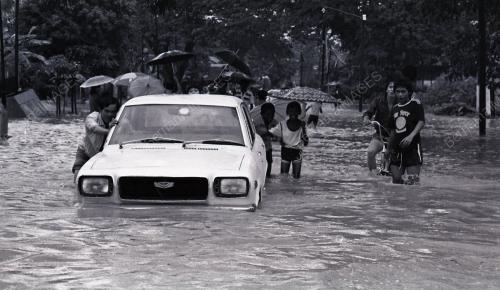 BANJIR KILAT