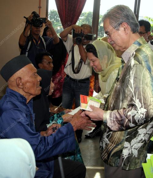 ABDULLAH AHMAD BADAWI