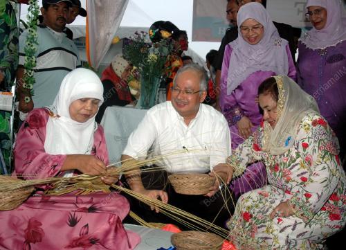MOHD AJIB TUN ABDUL RAZAK