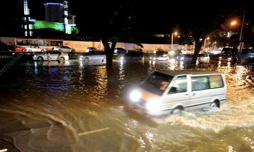 PG11_29112015_HUJAN_BANJIR