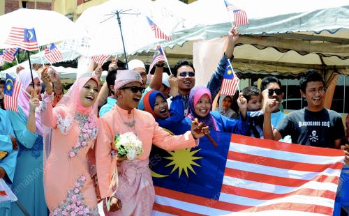 PG11_31082013_PENGANTIN_MERDEKA