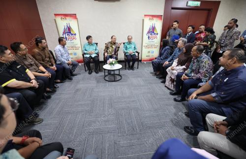 DATUK SERI ANUAR IBRAHIM
