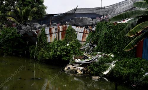 LONGGOKAN SAMPAH