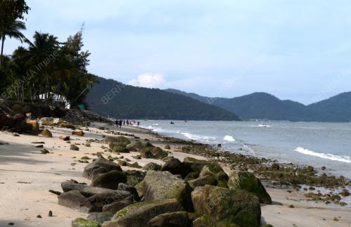 PANTAI BATU FRRINGHI