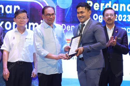 DATUK SERI ANWAR IBRAHIM