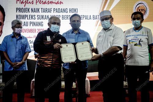 DATUK SERI REEZAL MERICAN NAINA MERICAN