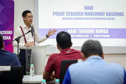 ZAIRIL KHIR JOHARI