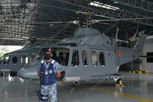 PESAWAT AW139