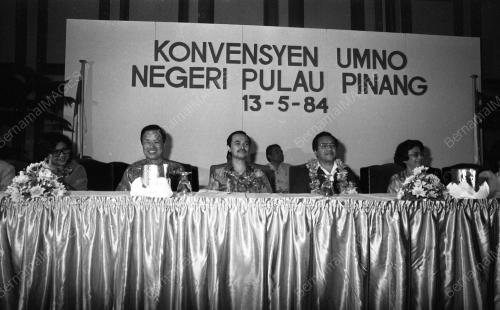 PG12_10072015_KONVOKESYEN_UMNO