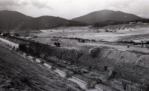 EMPANGAN MENGKUANG