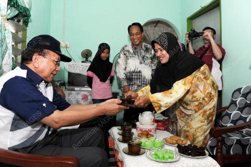 PG12_14042012_KUNJUNGAN