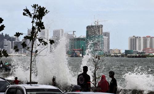 OMBAK DI PADANG KOTA LAMA