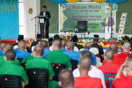ZUHRI HUSAIN