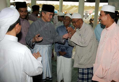 TUN ABDULLAH AHMAD BADAWI