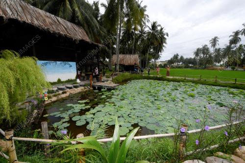 KAMPUNG AGONG