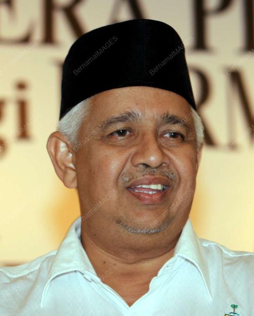 MOHD NAJIB TUN ABDUL RAZAK